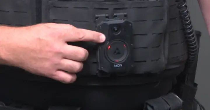 Calgary police body cameras to include tech enabling real