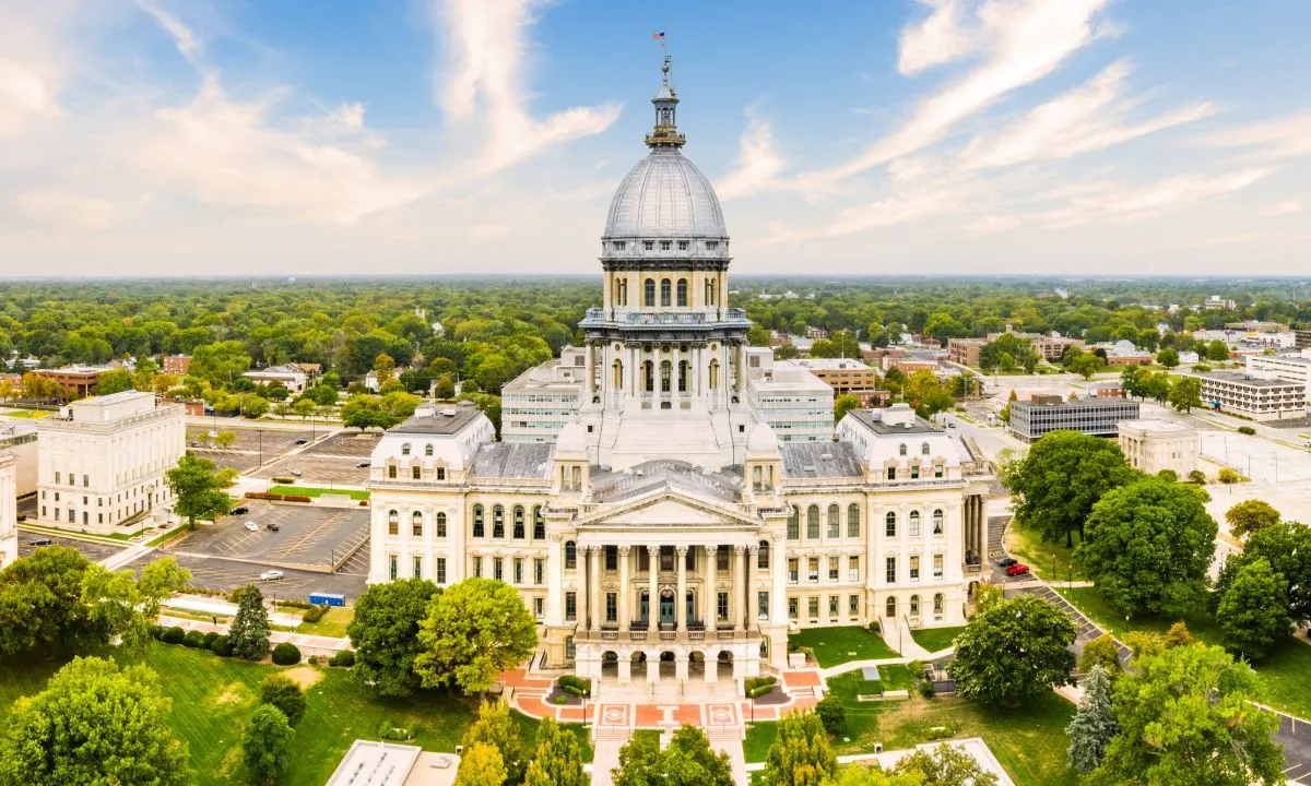 Illinois Governor Vows to Sign AI Safety Bill