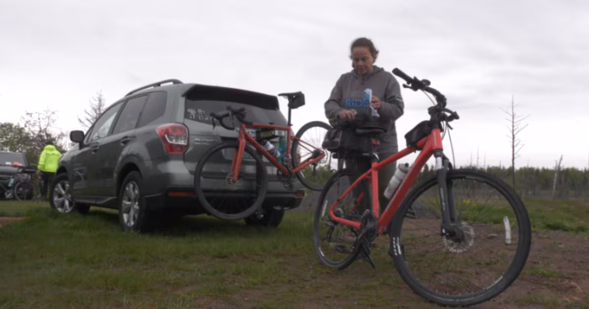 Cyclists ride hundreds of kilometres for cancer research, with loved ones in mind