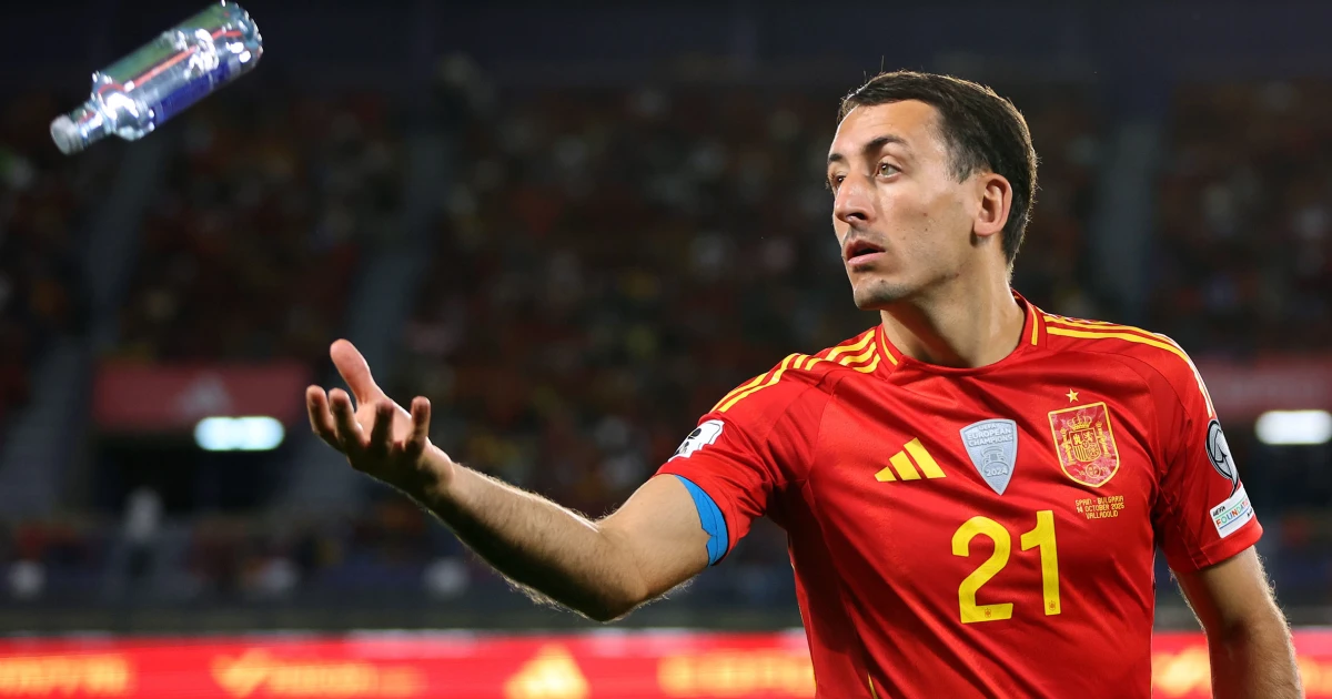 FIFA bans fans from taking water bottles into World Cup stadiums, a last