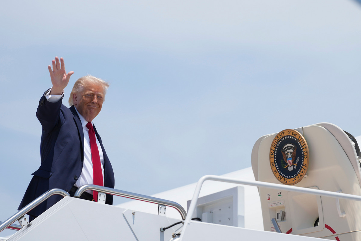 Trump to meet with artificial intelligence companies on government profit share plan as soon as next week