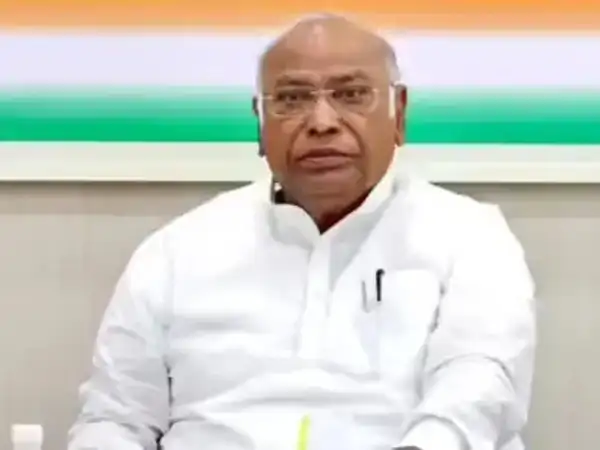 After DMK boycott, CPM and JMM add to INDIA bloc strains