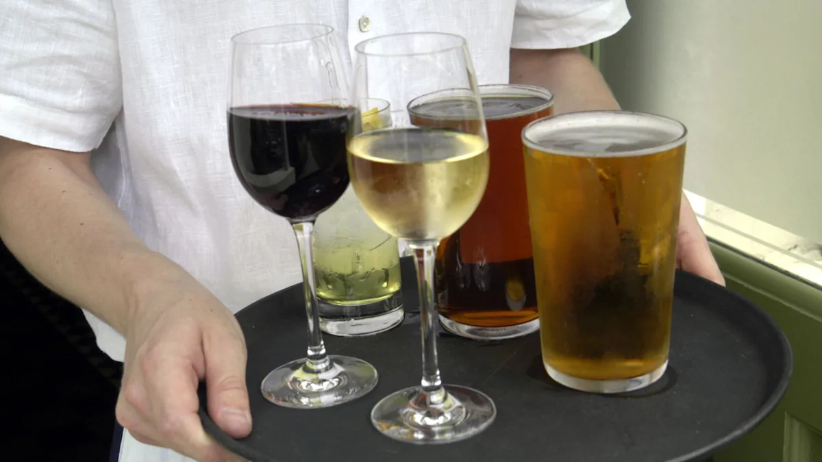 Bars and hotels 'cannot afford to take on staff'