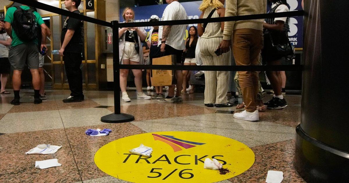 6 people hurt in stabbings at New York's Penn Station with a suspect in custody, authorities says