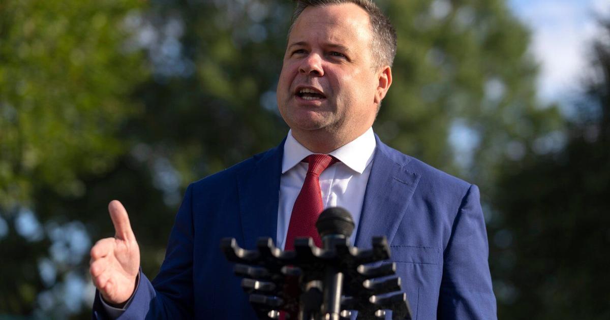 Trump sticks with Pulte for intel job as risk grows of lapse in spy powers
