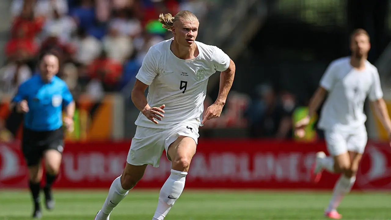 World Cup picks for Brazil vs Morocco and Norway vs Japan with over bets and a draw prediction