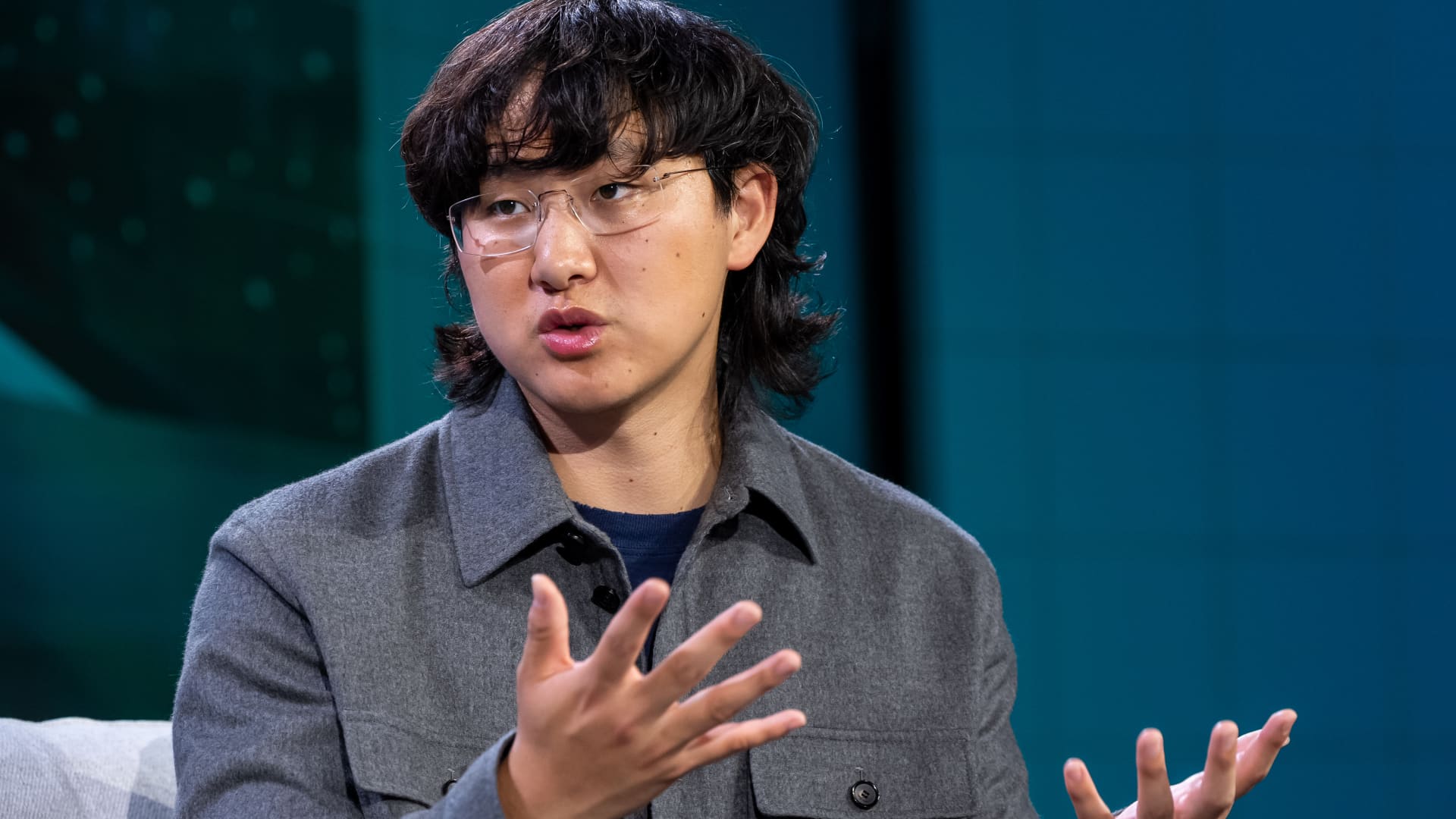 A year after Meta tapped Alexandr Wang to build a new AI model, Zuckerberg has to sell it