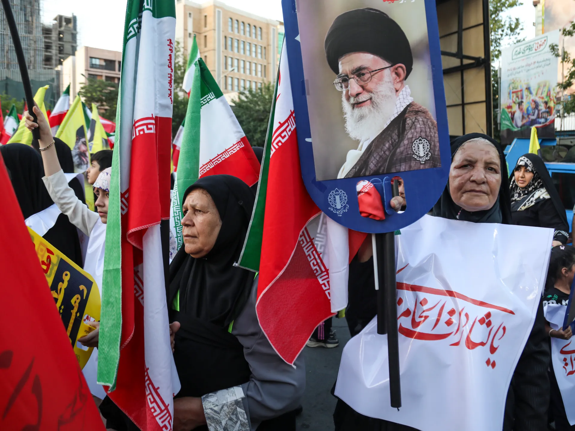 World reacts as Iran and US reach tentative deal to end war