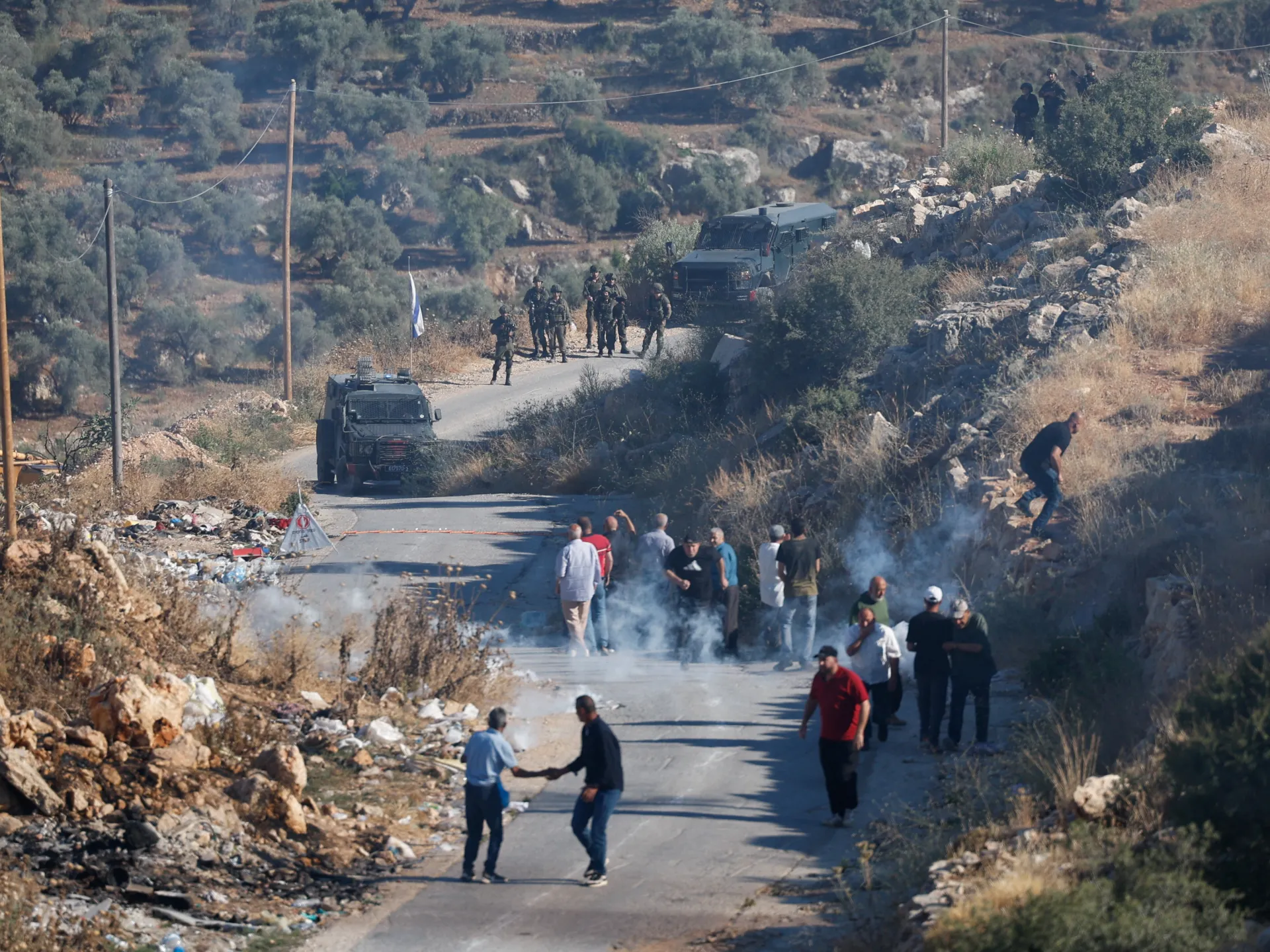 Palestine weekly wrap: World sanctions settlers, Israel funds settlements