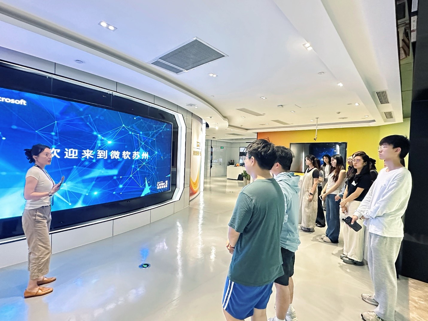 IBSS organises company visits to Microsoft, ZEISS and innovative startups to deepen Industry