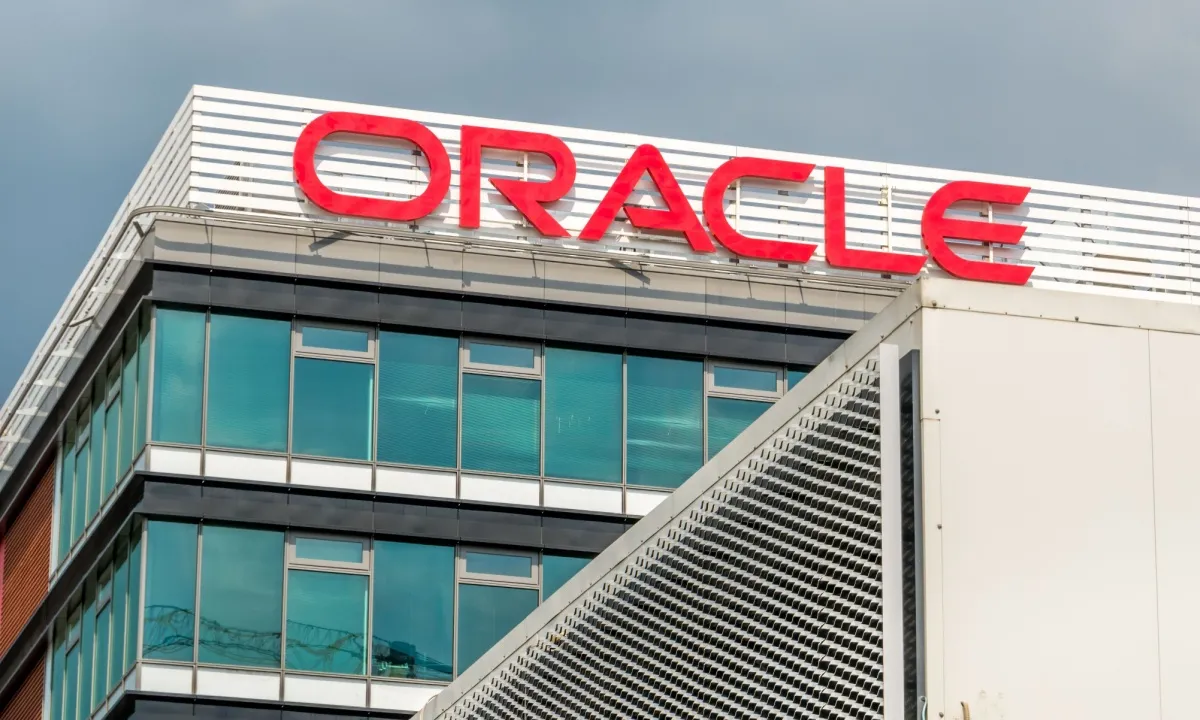 Oracle Reports AI Adoption Contributes to 21,000 Job Cuts