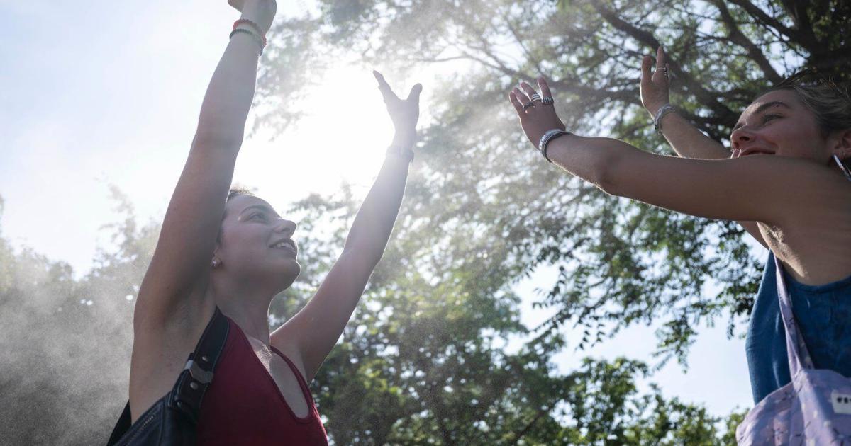 An early heat wave hits Europe, in photos