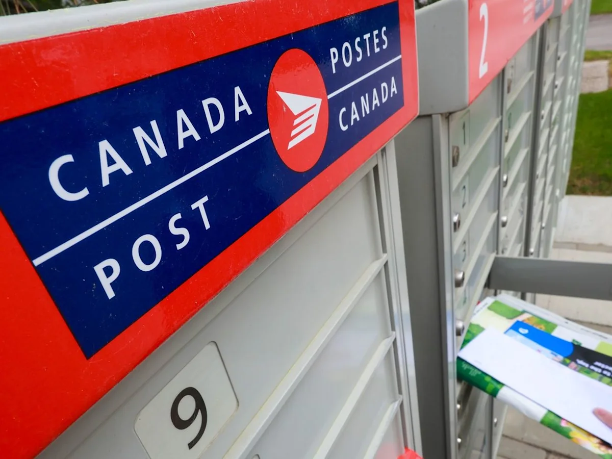 News of the day: Report calls for deregulation of Canada Post; Is lead in the water a new reality for Ottawa schools?; Ontario says building Ottawa ring road worth exploring
