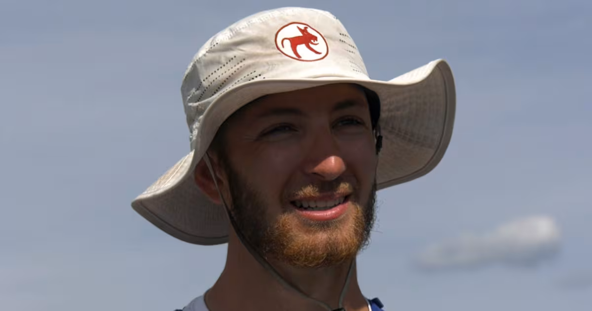 Running for hope: Young man’s cross