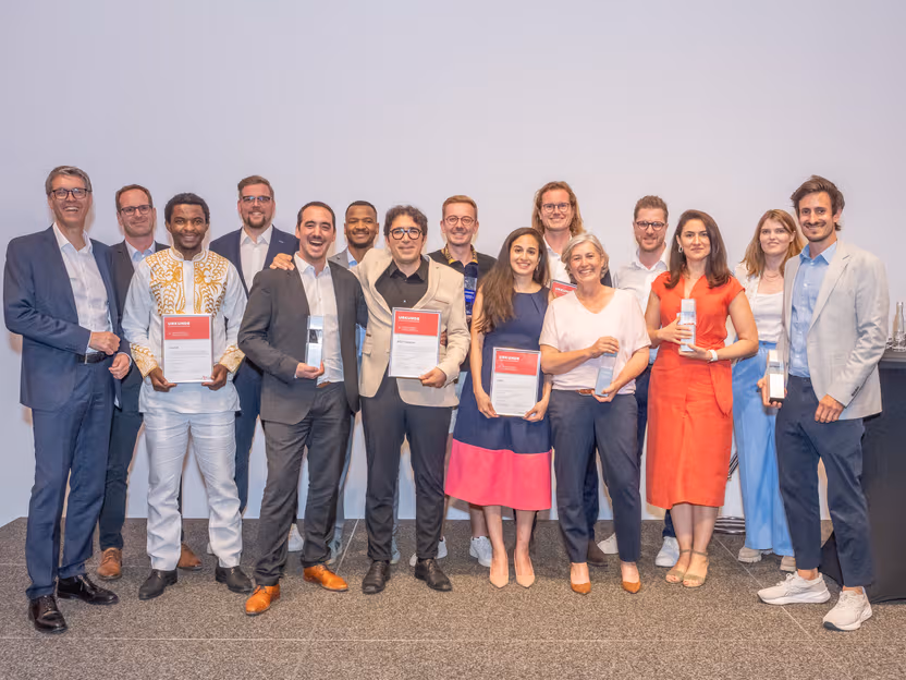 From smart sensor patches to wireless charging: Science4Life honors the year’s most innovative startup teams