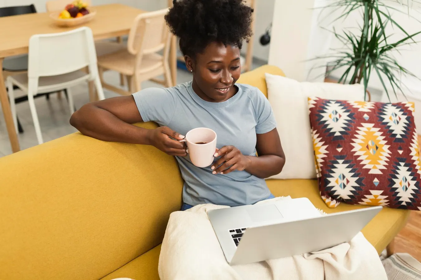 7 Remote Freelance Writing Jobs Hiring In 2025
