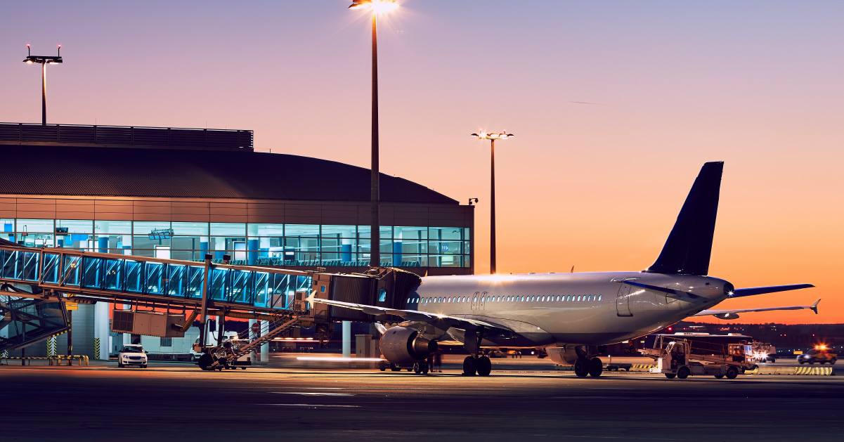 Agentic Artificial Intelligence in Airport and Airline Operations