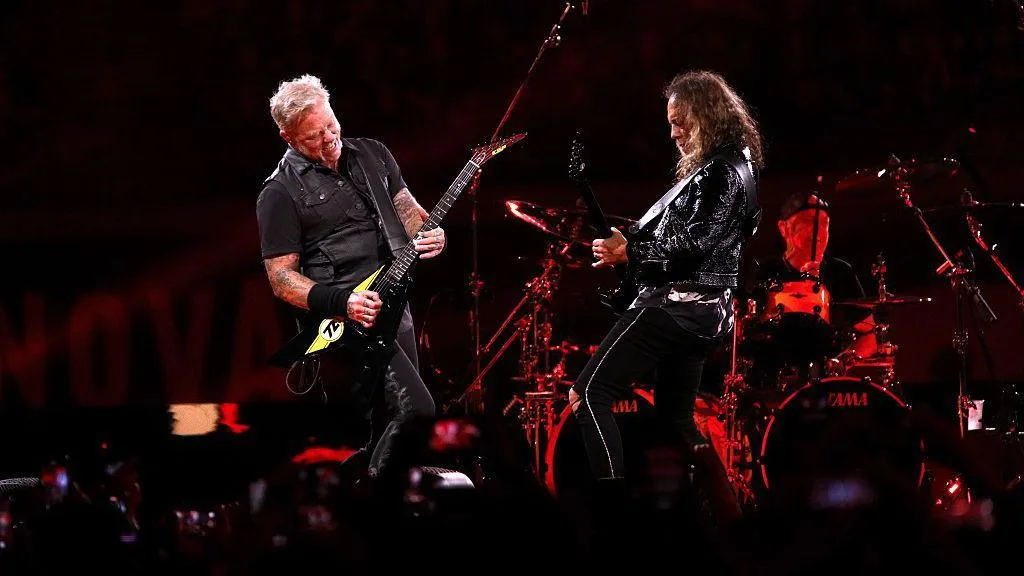 Metallica to help 1,000 London college students