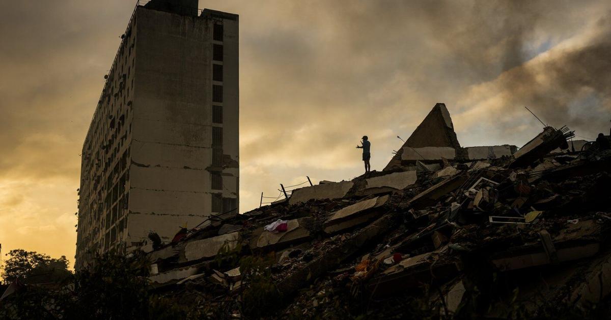 Fallout from Venezuela's earthquakes turns political as opposition leader Machado seeks return