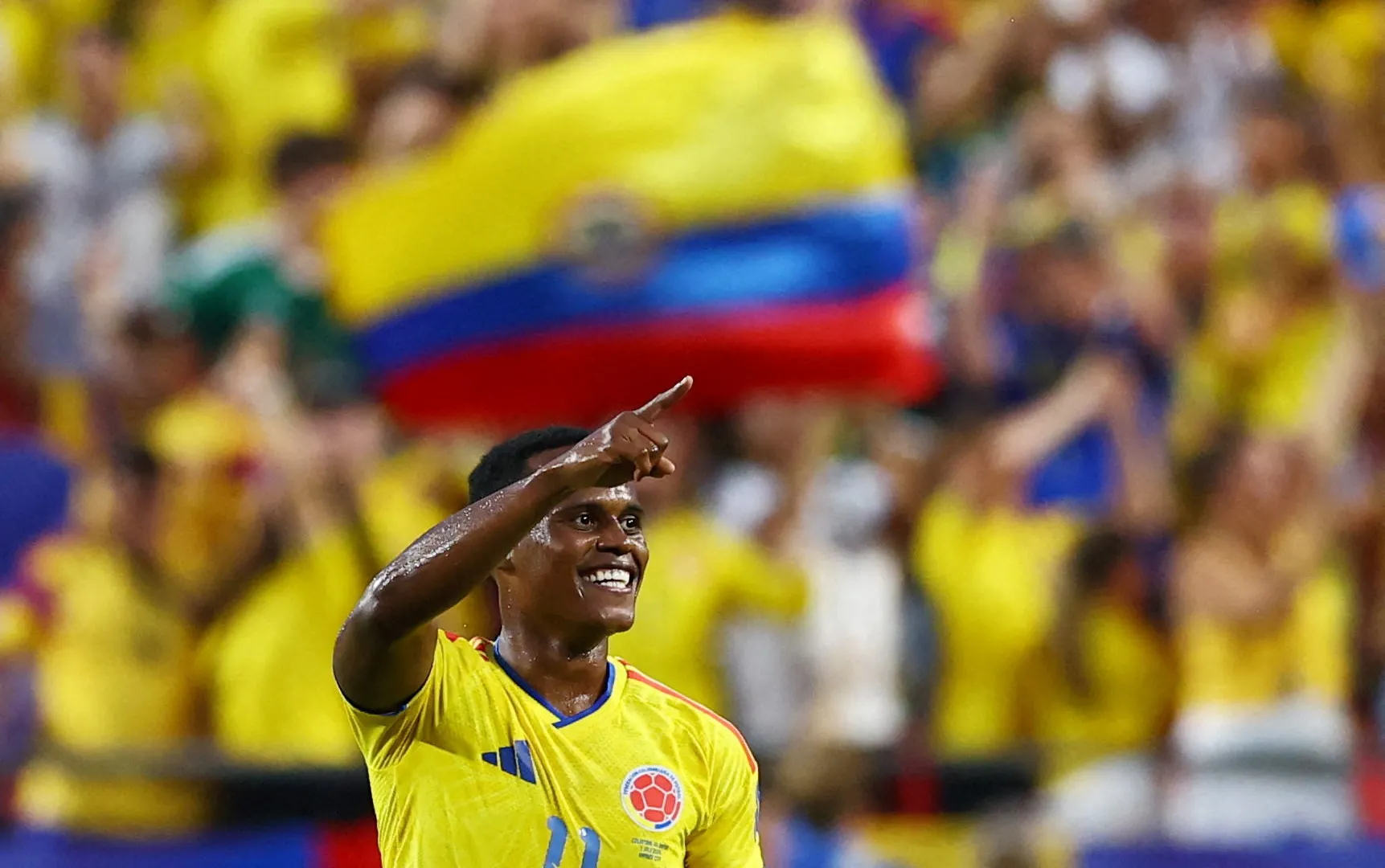 Arias sends Colombia into World Cup last-16 with 1