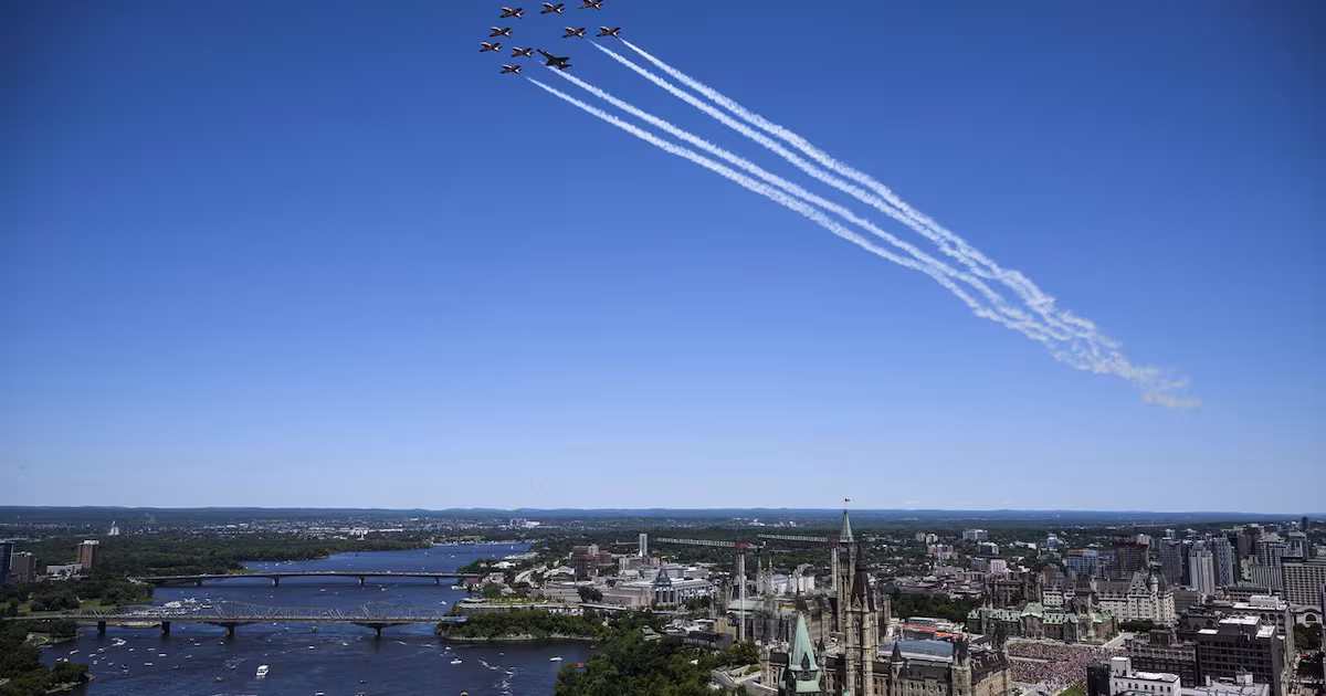 Canadian, American air forces conduct flypast over Ottawa for Fourth of July
