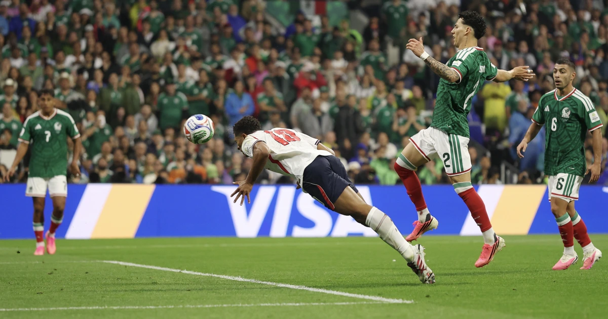 England hands Mexico its first World Cup loss at Estadio Azteca, winning 3