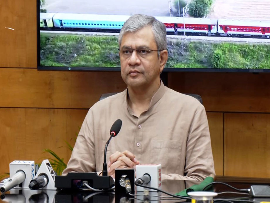 Indian Railways Rolls Out Special Trains for Festive Seasons
