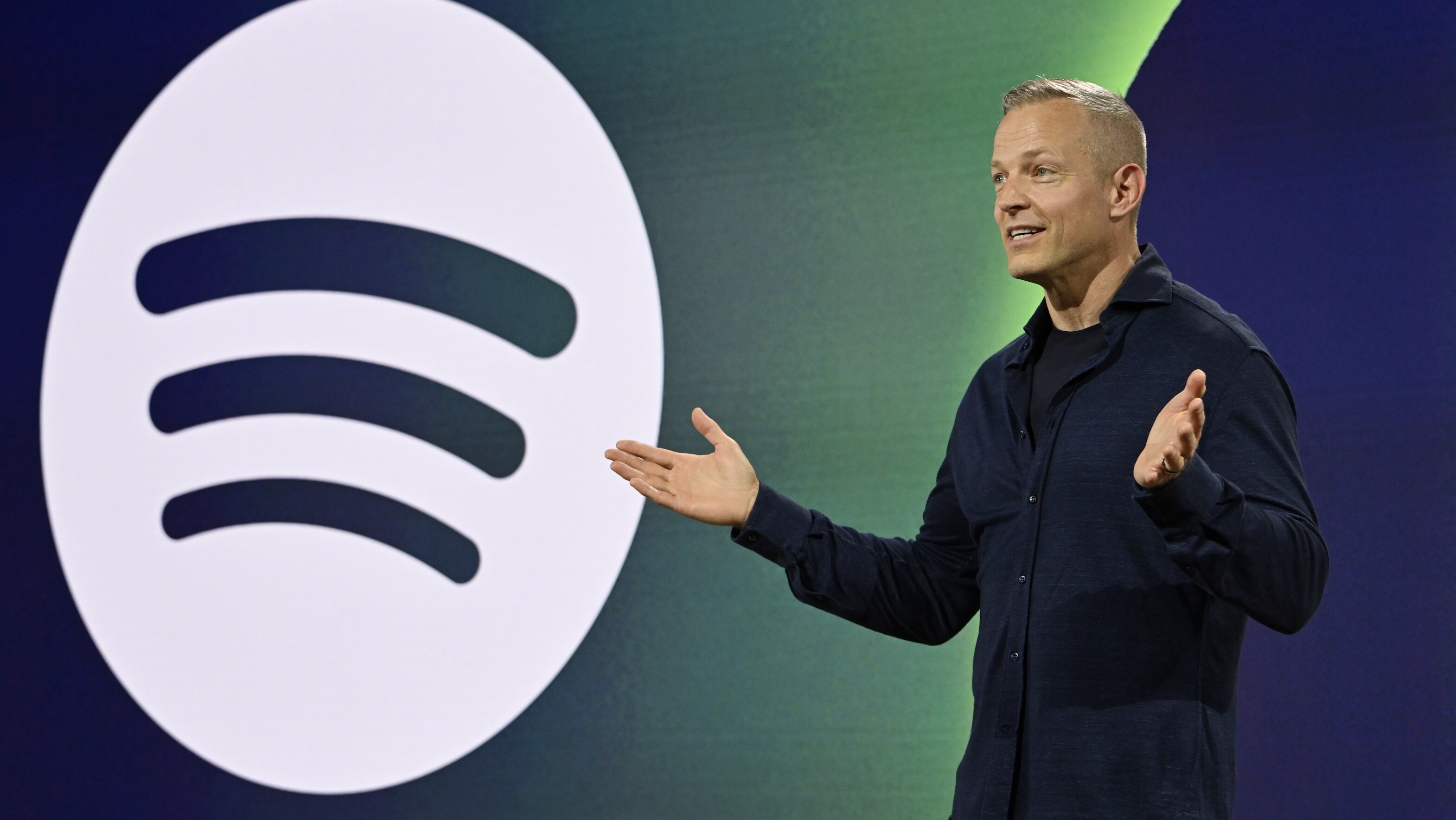 Spotify seeking rights to show live video of music festivals (report)