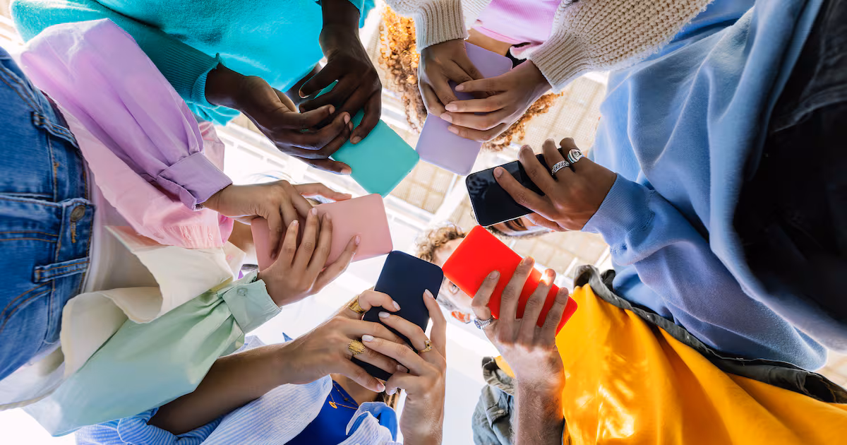 Why some young Canadians are ditching their smartphones and what a unique brain study revealed