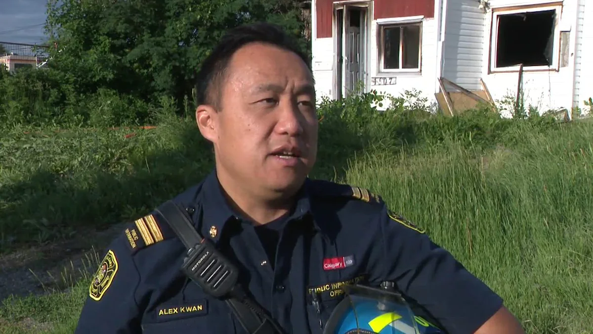 Calgary emergency crews battle two fires