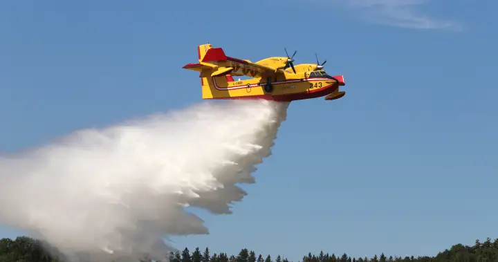Residents in parts of northern Ontario ordered out by growing forest fires