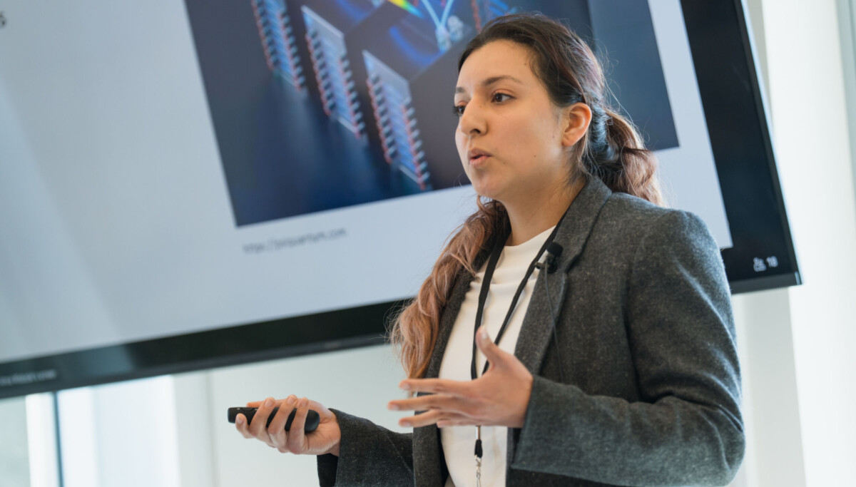 State, Roadrunner lure Illinois quantum startup to Albuquerque