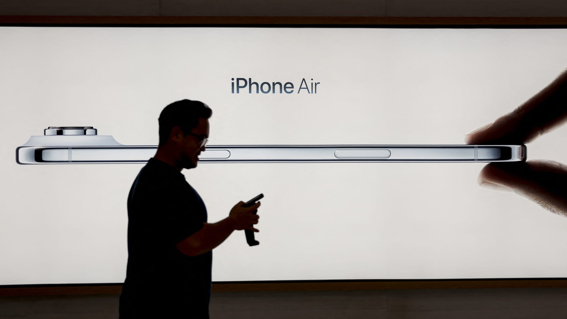 Apple in talks with startup that shrinks AI models to run on an iPhone