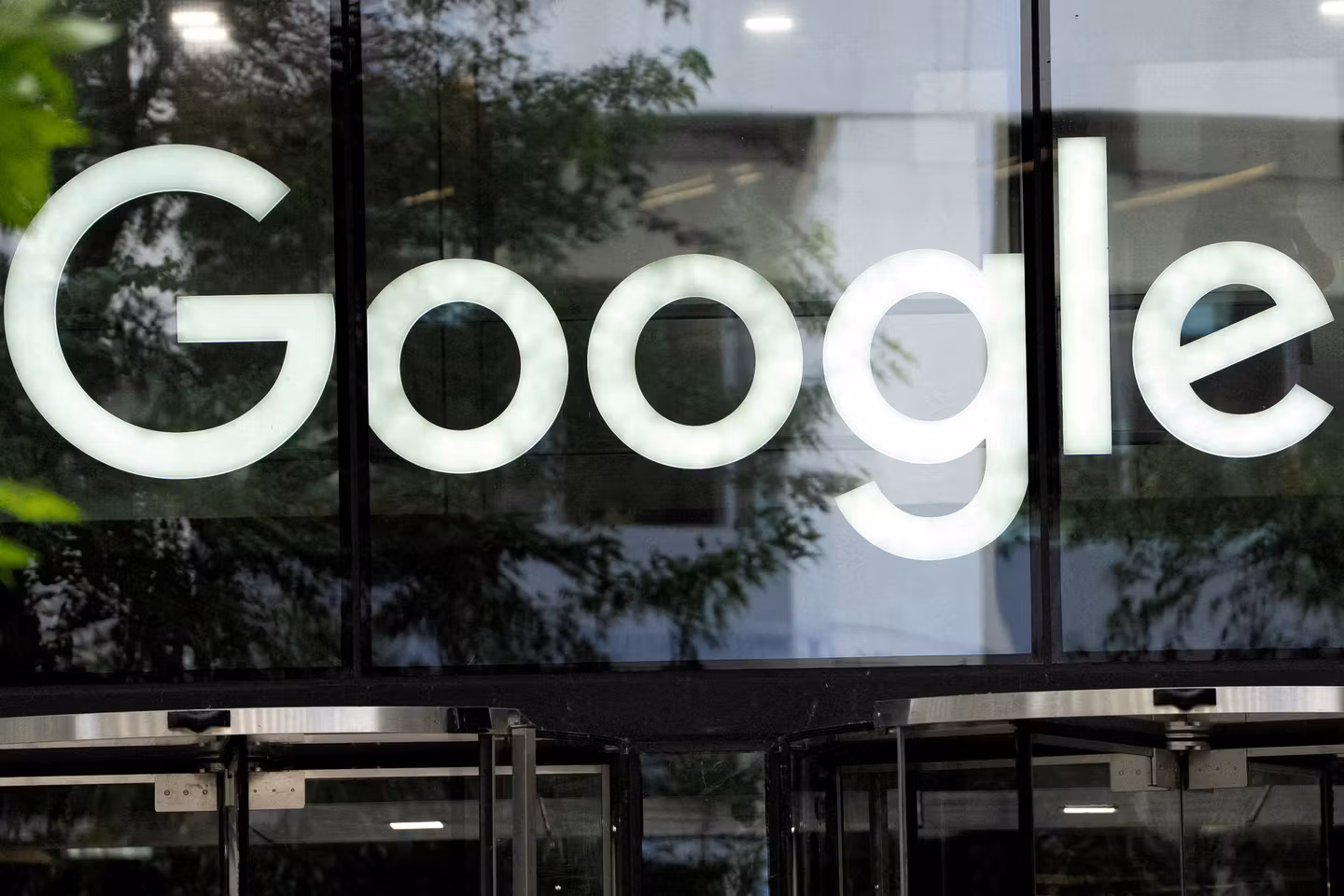 Publishers accuse Google of stealing copyrighted content in new lawsuit