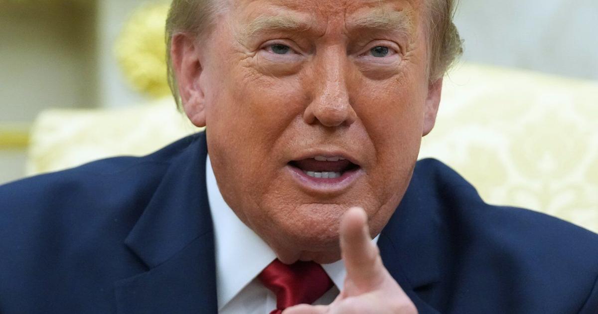 Trump drifts into campaign topics while addressing defense technology gathering