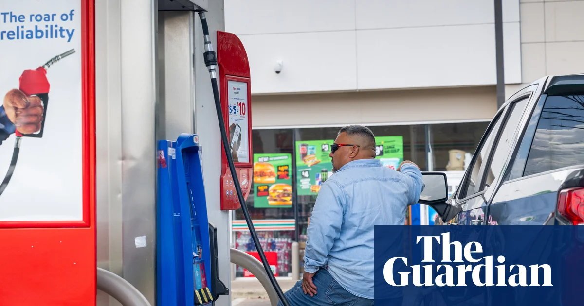 US gas prices edge up again as US