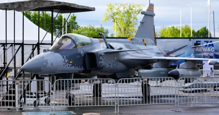 Pilot training will happen in Canada if Ottawa buys Gripen jets, Saab says