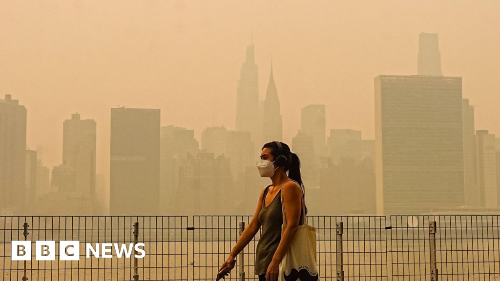 Trump threatens to tariff Canada over wildfire smoke choking northern US cities