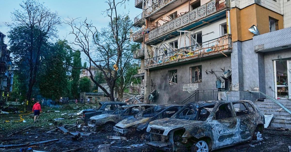 1 killed, 16 wounded in an overnight Russian attack on Kyiv