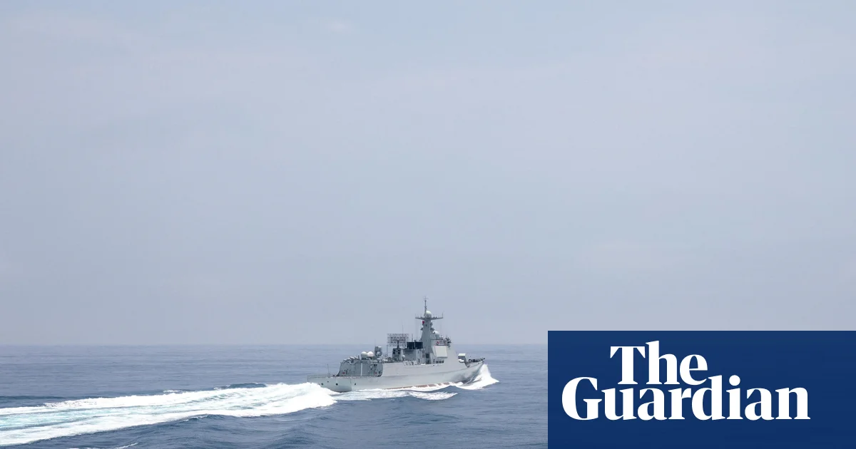 Chinese warship holds live