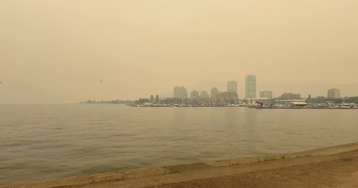 Wildfire smoke blankets Kelowna, prompting health warnings and disrupting summer plans