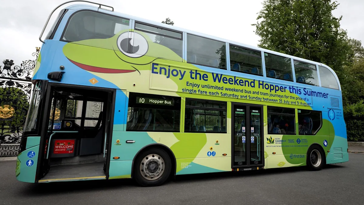 Summer weekend fares for tram and bus start