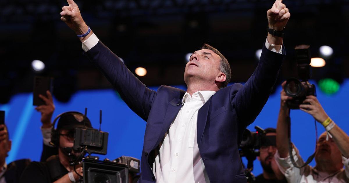 Brazil's Flávio Bolsonaro secures presidential bid despite headwinds
