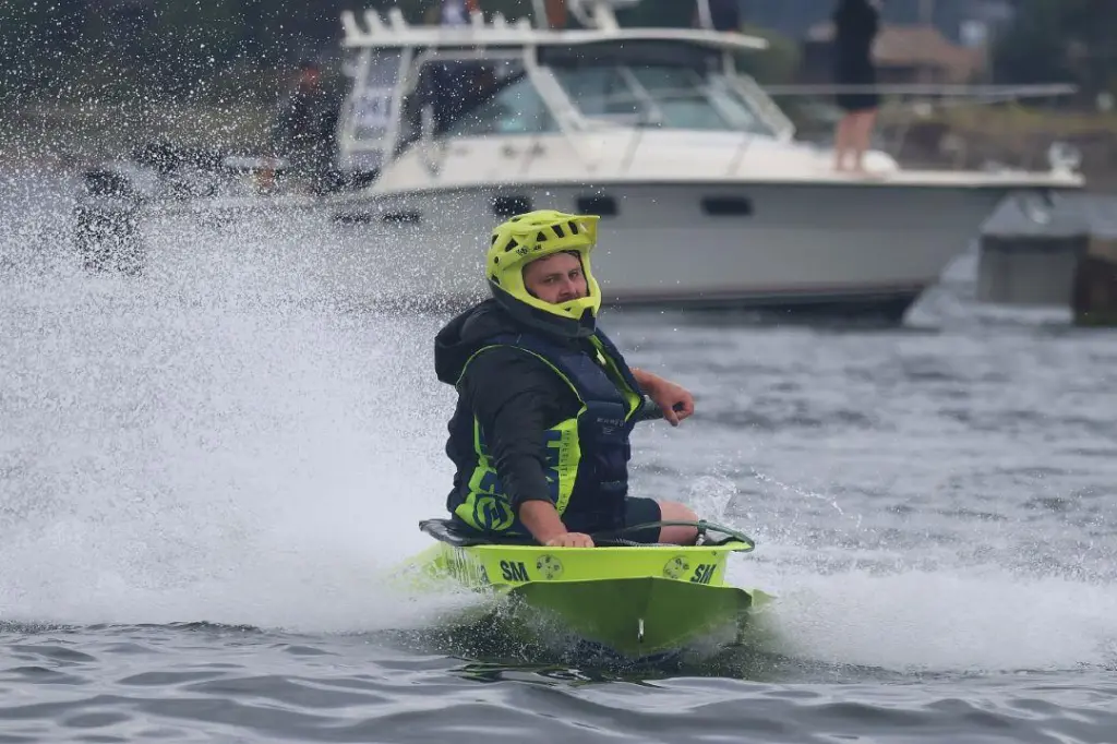 Nanaimo’s Great International World Championship Bathtub Race crowns competitor who went worst
