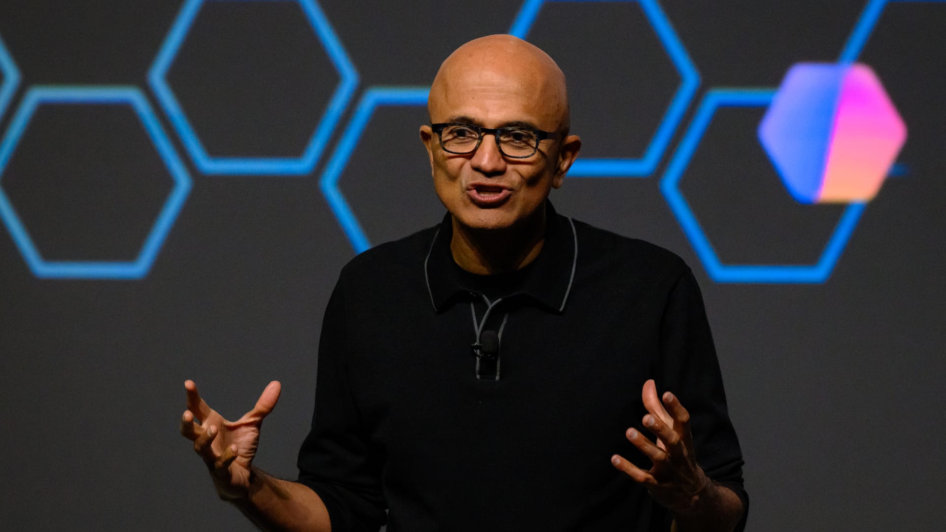 Microsoft touts cost
