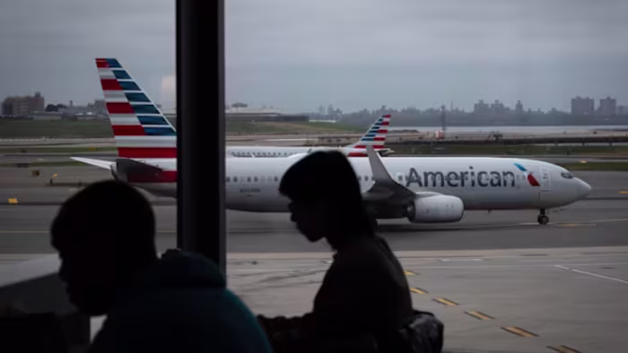 American Airlines flights resume after nationwide technology outage