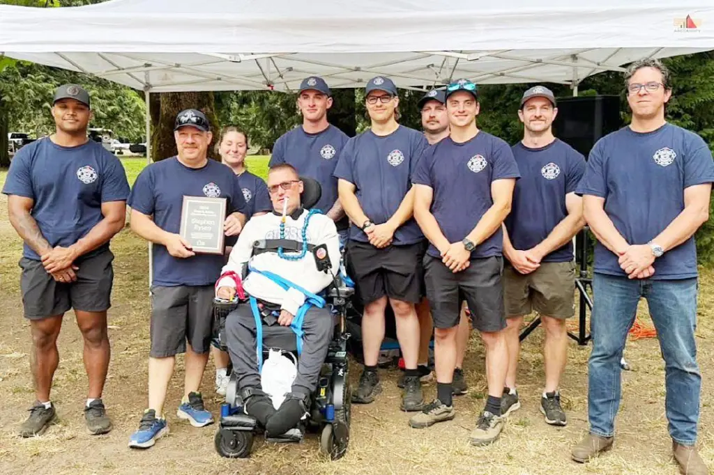 Maple Ridge man receives award from Muscular Dystrophy Canada