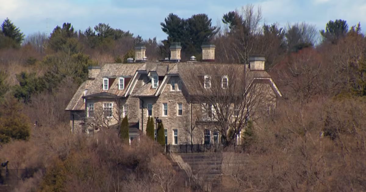More than $700,000 donated to restore 24 Sussex Drive in first month of fundraising campaign