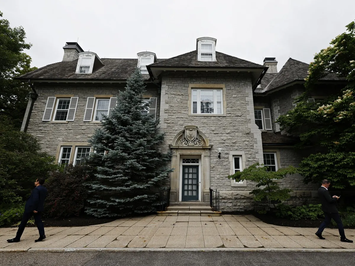 After a month of fundraising, Canadians have donated 1.5% of the goal for 24 Sussex Drive