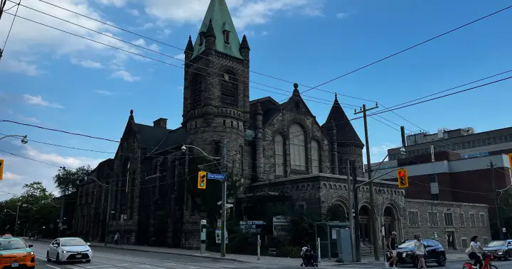 Sewer pipe failure forces Toronto food bank to close